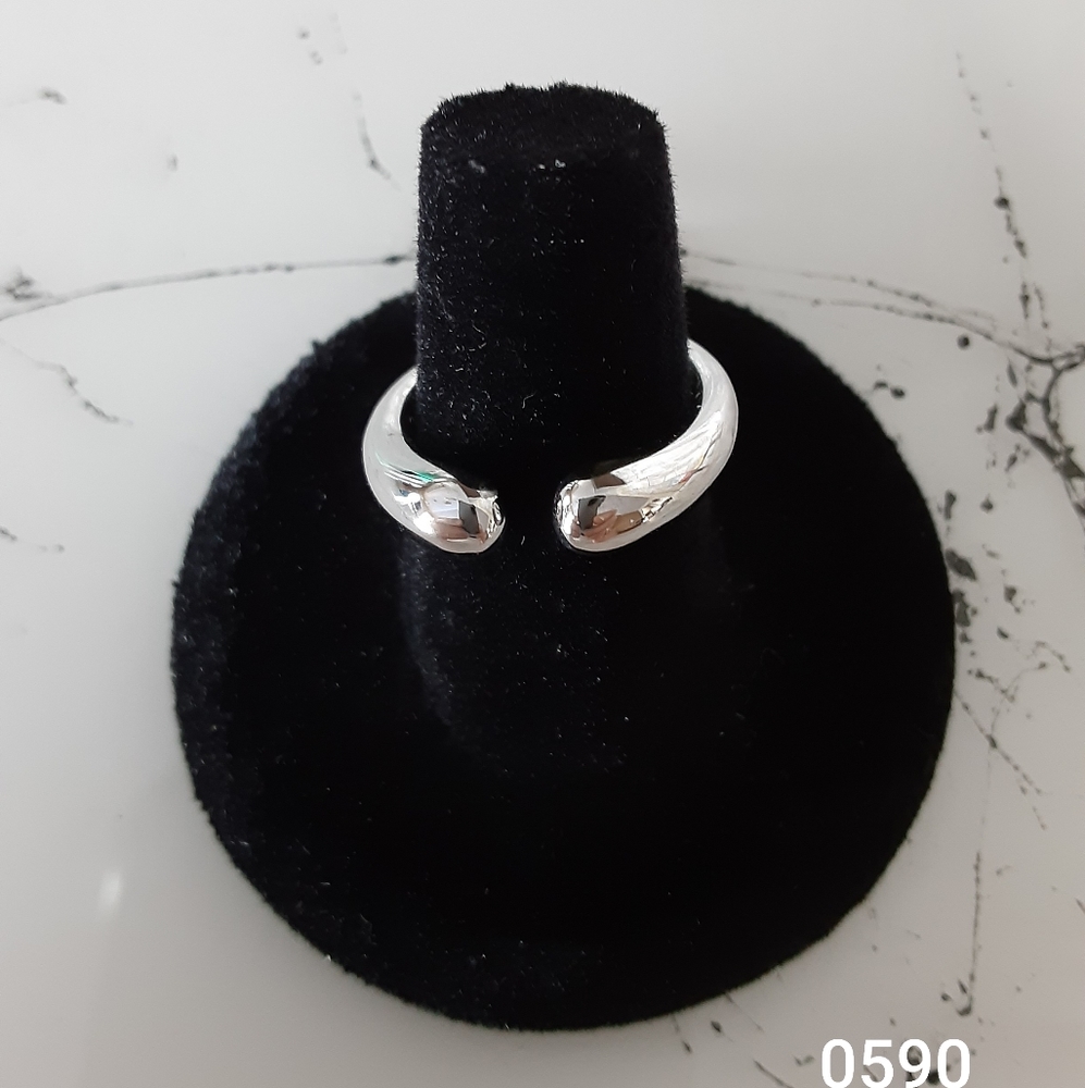 Ring 0590